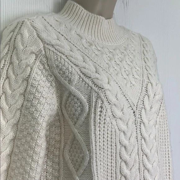 Abercrombie And Fitch - Soft Cream Mock Neck Cable Knit Sweater Size Small - Picture 4 of 10
